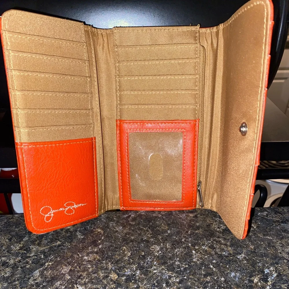 Jessica Simpson wallet. - Picture 2 of 2